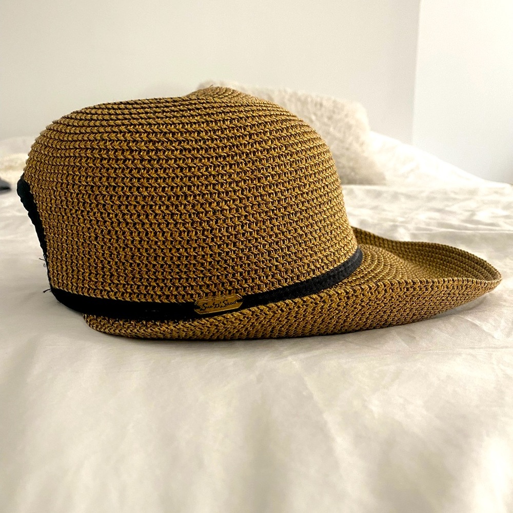 Tan beach hat